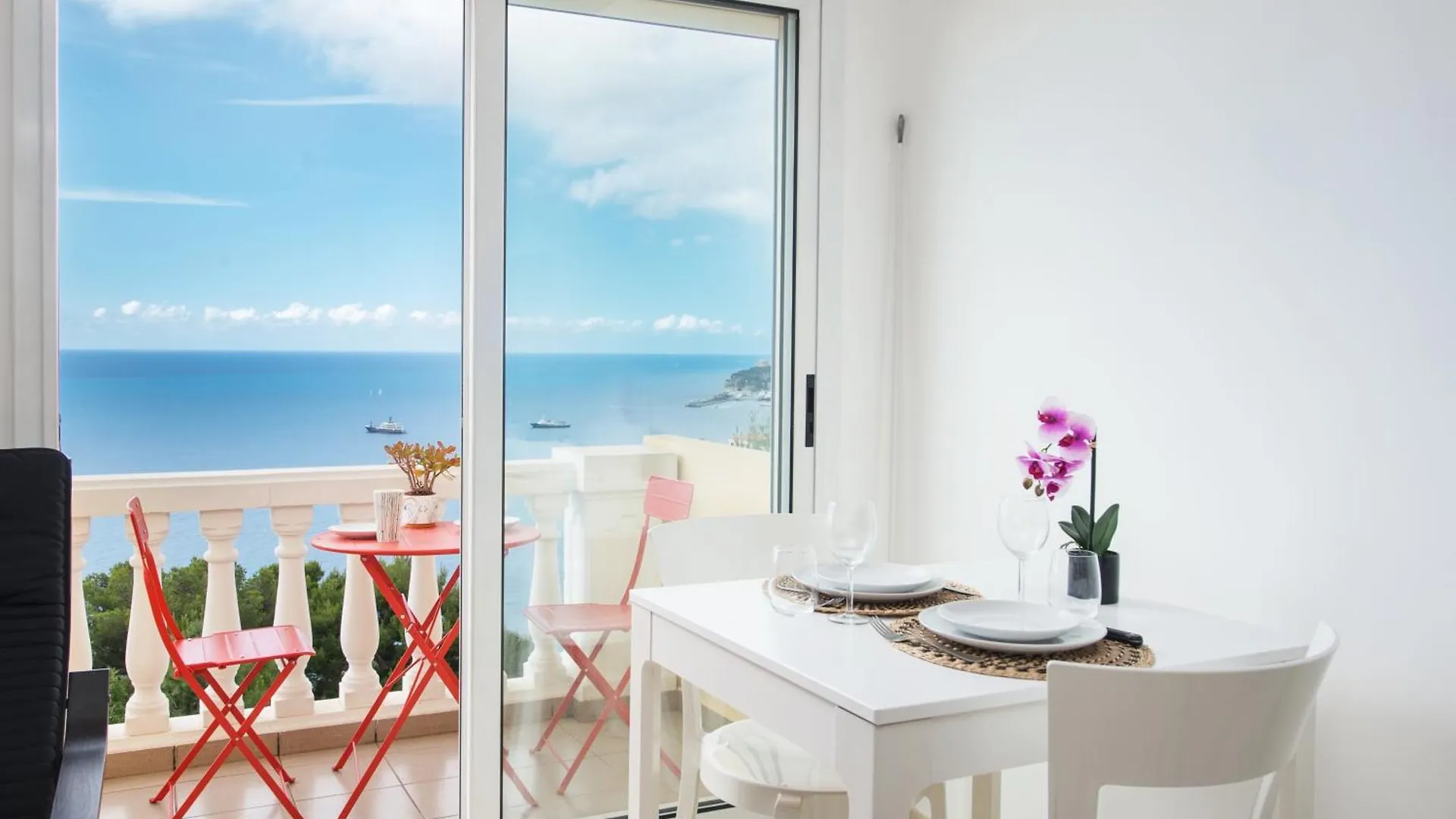 Somptueux 2 Pieces Vue Epoustouflante Mer -Parking Roquebrune-Cap-Martin