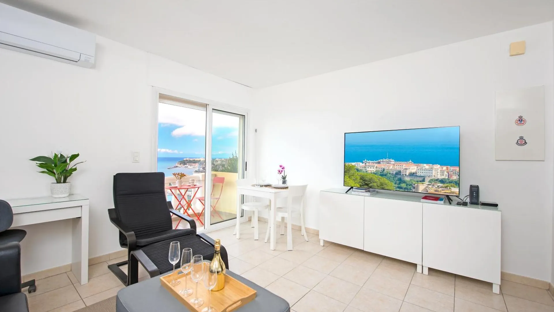 Somptueux 2 Pieces Vue Epoustouflante Mer -Parking Roquebrune-Cap-Martin France