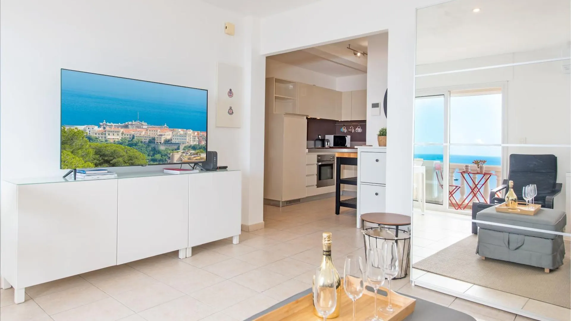 Somptueux 2 Pieces Vue Epoustouflante Mer -Parking Roquebrune-Cap-Martin Apartment