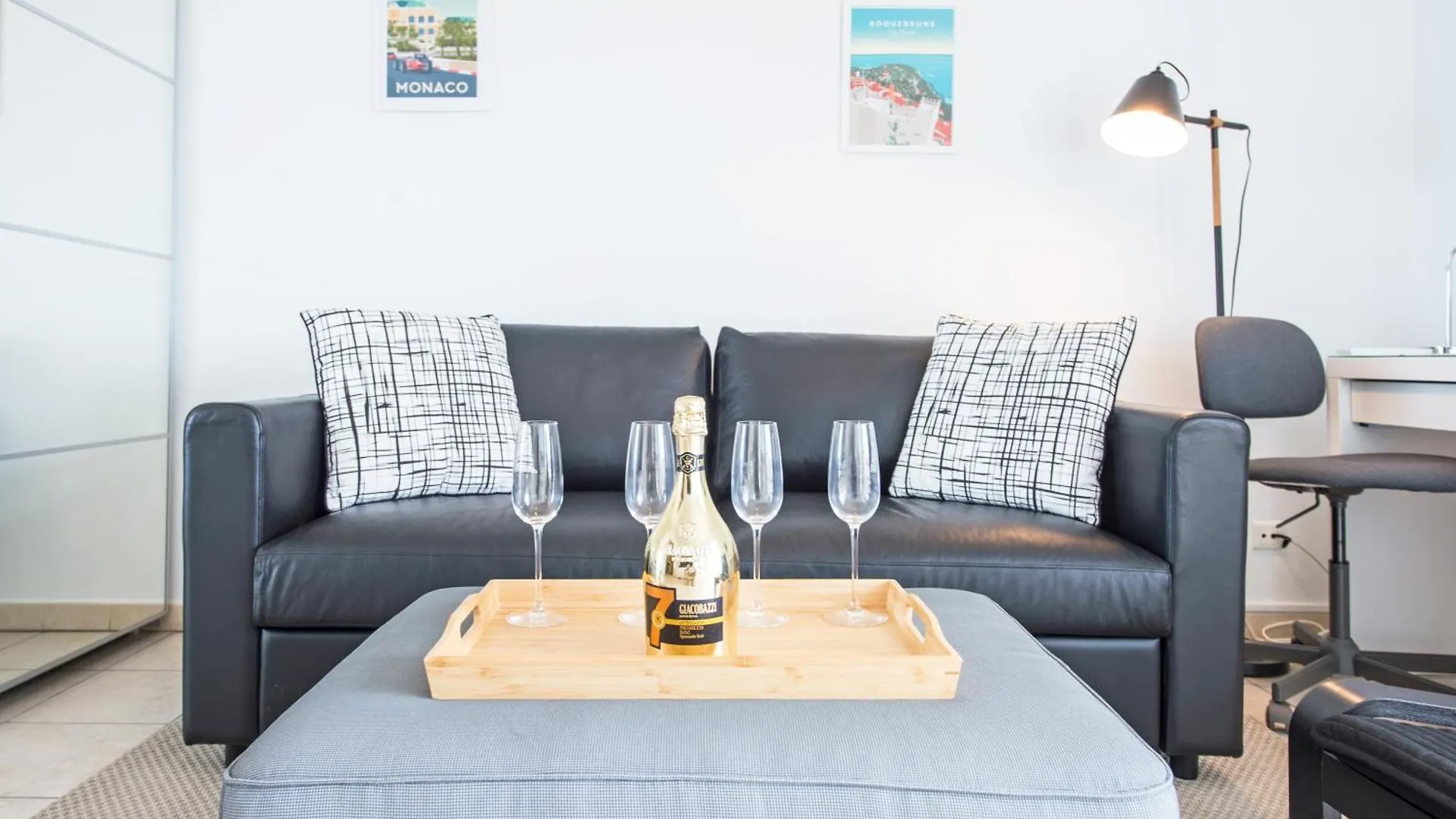 Somptueux 2 Pieces Vue Epoustouflante Mer -Parking Roquebrune-Cap-Martin Apartment